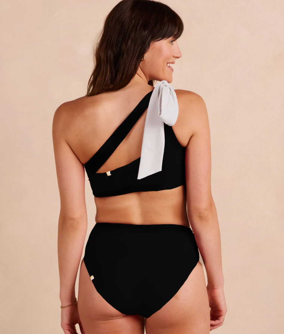 The Bow-Shoulder Ruched Sidestroke Bikini Top - Sea Urchin & White Sand - Image 2