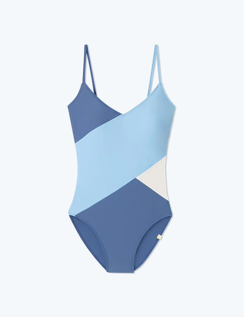 The Long Torso Marina - Sky & Blue Mountain - Image 6